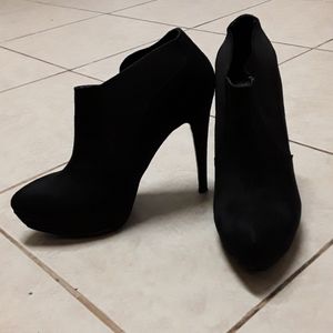Guess booties